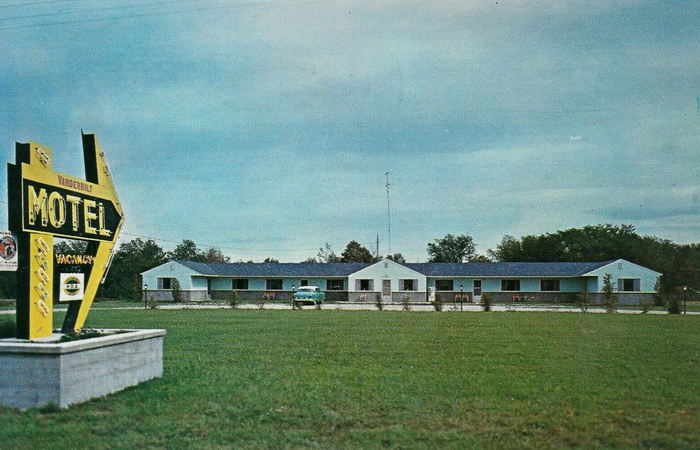 Vanderbilt Motel - Old Post Card (newer photo)